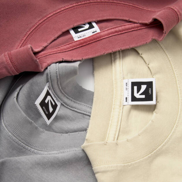 Футболка с вышивкой OVER на груди OVR